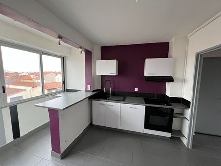 Location Appartement 3 pièces 70m² - Photo 5