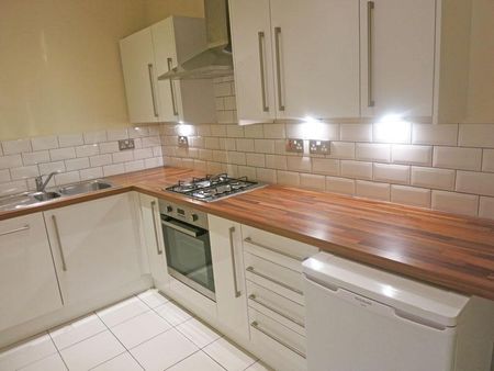 2 bedroom flat to rent - Photo 4