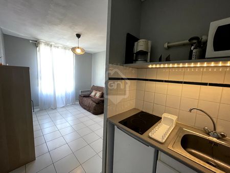 A LOUER AVIGNON ST LAZARE STUDIO MEUBLE AVEC PARKING FERME, - Photo 5