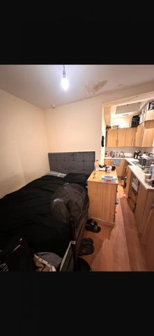 1 bedroom Flat To Let - Photo 3