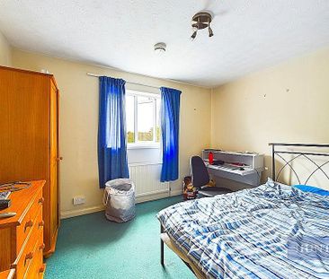 4 bedroom terraced house to rent - Photo 3