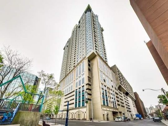 For Lease - 8 Park Road Unit# 1711, Toronto, Ontario - Photo 1