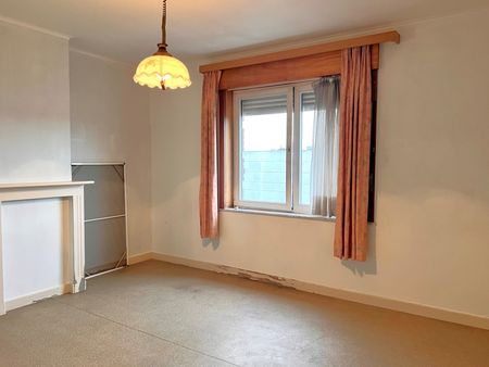 Woning met 2 slaapkamers en koer. - Photo 5