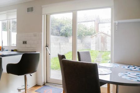 Phibsborough Road, Dublin - Photo 2