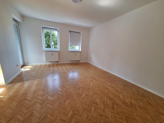 2-Zimmer-Mietwohnung mit Balkon und PKW-Stellplatz in der Tiefgarage - Photo 1