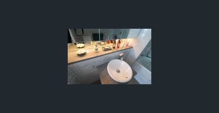 Luxury Apartment with amazing water view***Fully Furnished*** - Photo 4