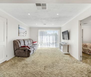 Spacious Family Home with Bushland Views - Photo 1