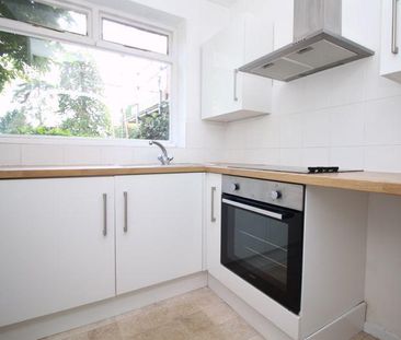 1 bedroom ground floor flat to rent - Photo 5