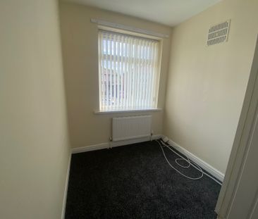 70 Bolton Road Rochdale OL11 4NX - Marland - Photo 6