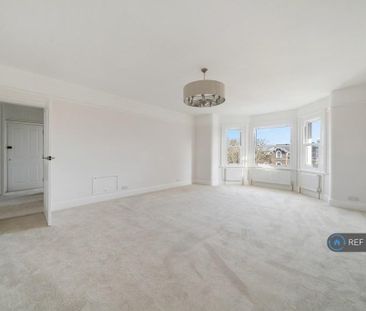 3 bedroom flat to rent - Photo 2