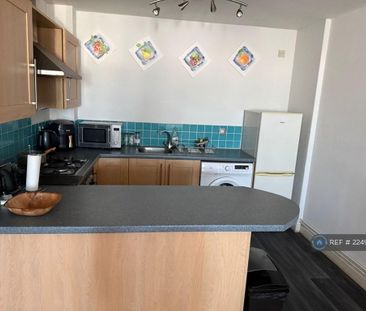 2 bedroom flat to rent - Photo 6