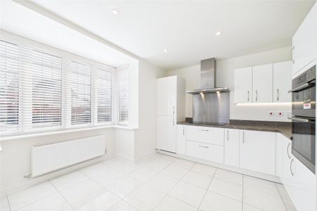 4 bedroom detached house to rent - Photo 5