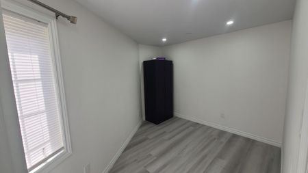 For Lease - 17 Joseph Street, Brampton, Ontario - Photo 3