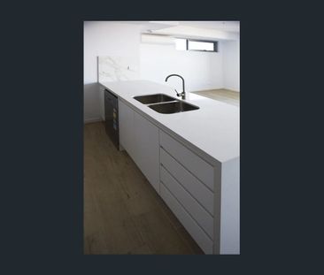 Modern 2-Bedroom Apartment in 'The Galleria' Prime Parramatta Lifes... - Photo 4