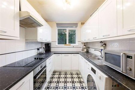 Princes Way, London, SW19 - Photo 5