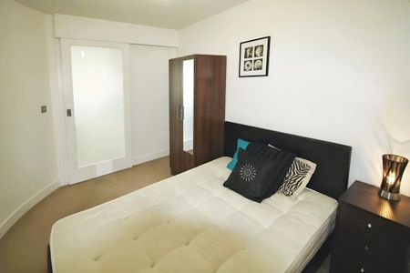 1 bedroom flat to rent - Photo 2