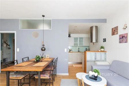Prostorný byt 2+kk k pronájmu, zahrada 124 m - Fotografie 3