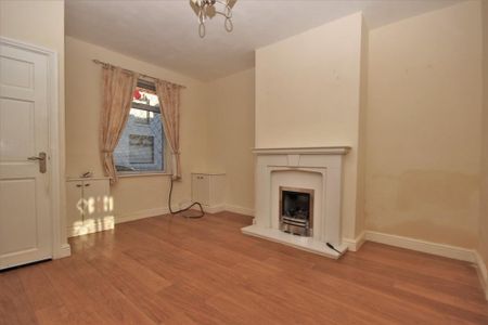2 bedroom terraced house to rent - Photo 4