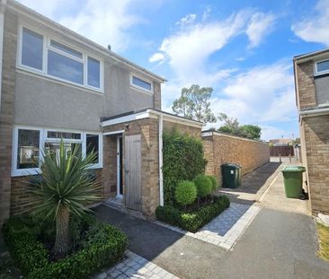 3 bedroom end of terrace house to rent - Photo 2