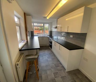 2 bedroom terraced house to rent - Photo 3