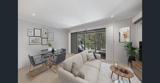 Boutique Three Bedroom ,Three Bathroom Unit in Bushland Setting with Complex Pool - Photo 1