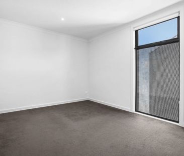 15/163 Carinish Road, 3168, Clayton Vic - Photo 2