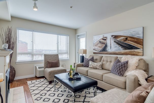 A - 1 bed, 1 bath - Photo 1