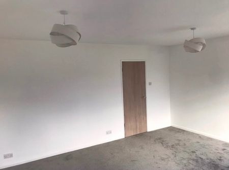 3 Bed Terraced House, Paddock Garden, BS14 - Photo 4