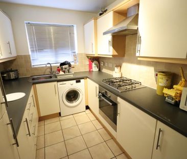 3 bedroom end of terrace house to rent - Photo 6