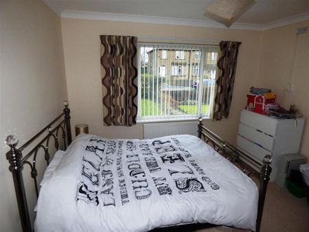 2 bedroom semi-detached bungalow to rent - Photo 5