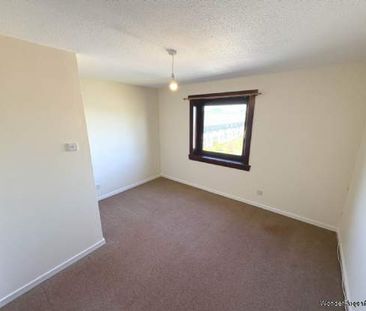 2 bedroom property to rent in Renfrew - Photo 1