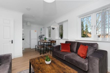 2 bedroom apartment to rent - Photo 2