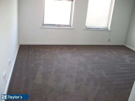 QUALITY BUILT & FEATURE PACKED TOWNHOUSE! - Photo 5