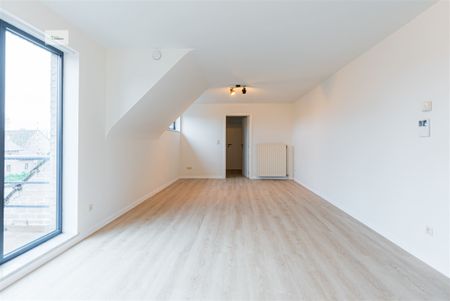 Het appartement werd eind 2024 volledig gerenoveerd. Het EPC dateert van september 2024 maar door het plaatsen van een nieuwe condensatieketel begin 2025 zal de waarde en het label nog beter zijn. - Photo 4