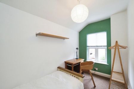 4 Bed Terraced House, Warwick St, LE3 - Photo 4