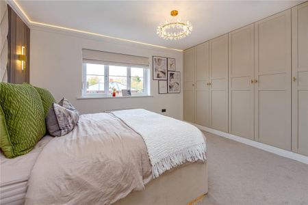 4 bedroom detached house to rent - Photo 4