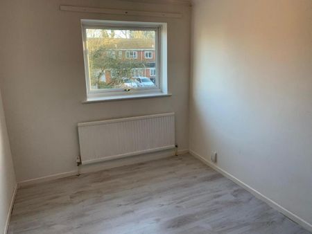 3 bedroom end of terrace house to rent - Photo 5