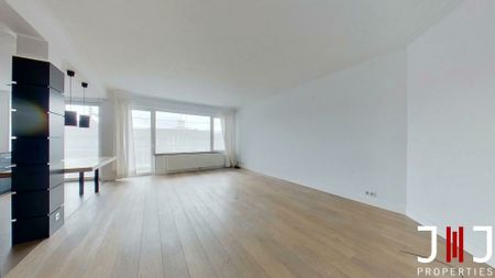 Flat for rent - Photo 2