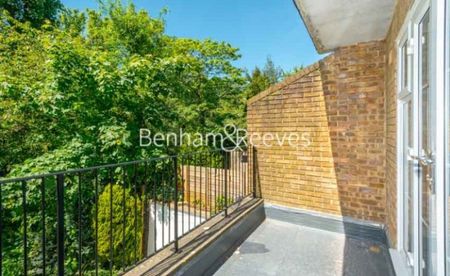 2 Bedroom flat to rent in Parkhill Road, Belsize Park, NW3 - Photo 2