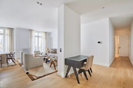 Appartement à louer à Paris 8Ème - Photo 3