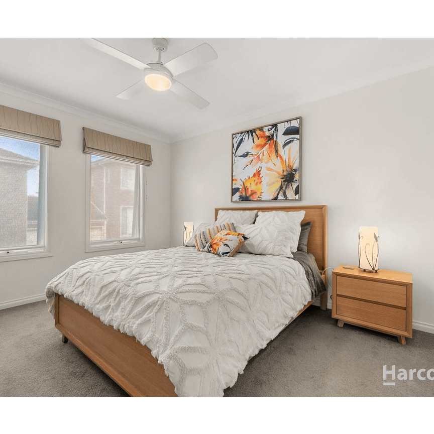 Spacious Double-Storey Family Living in Donvale - Photo 1