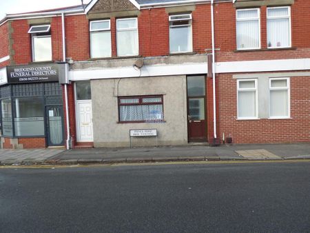 2 bedroom ground floor flat to rent - Photo 3