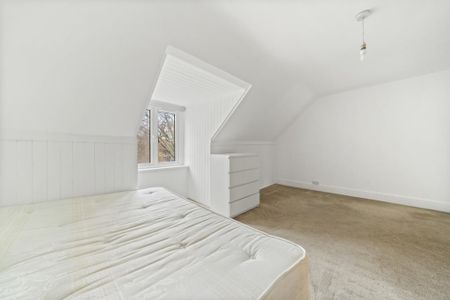 3 bedroom apartment to rent - Photo 4