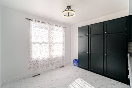 For Lease - 2 White Cliffe Drive, Clarington, Ontario - Photo 4