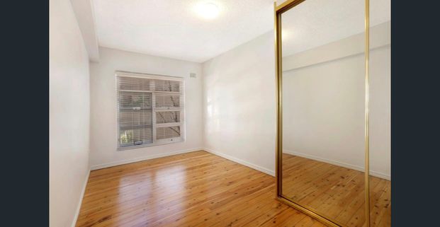 Spacious 1 Bedroom Apartment - Photo 1