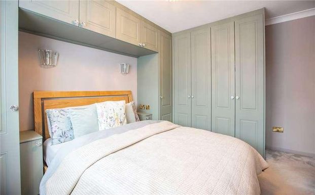 Canvey Road, Leigh-on-sea, Essex, SS9 - Photo 1