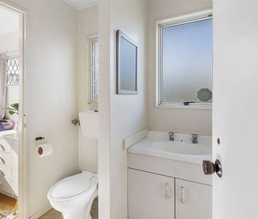 Charming 4BR Home in Mt. Roskill - Photo 1