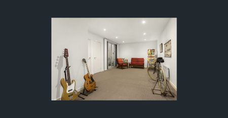 North Melbourne hidden gem - Photo 3