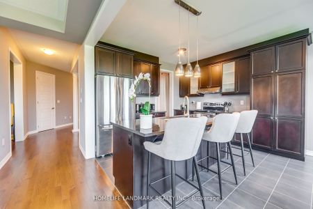 For Lease - 186 Degraaf Crescent, Aurora, Ontario - Photo 5