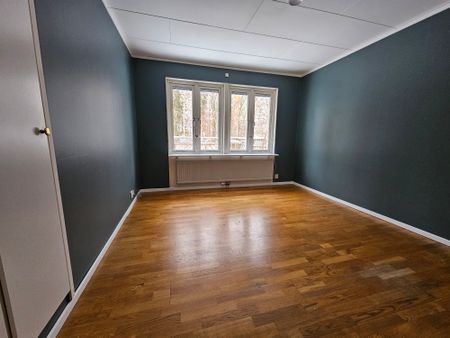 Ribegatan, Kista - Photo 2